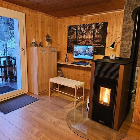 Petit Chalet Rustique Et Bucolique Bovernier Exteriör bild
